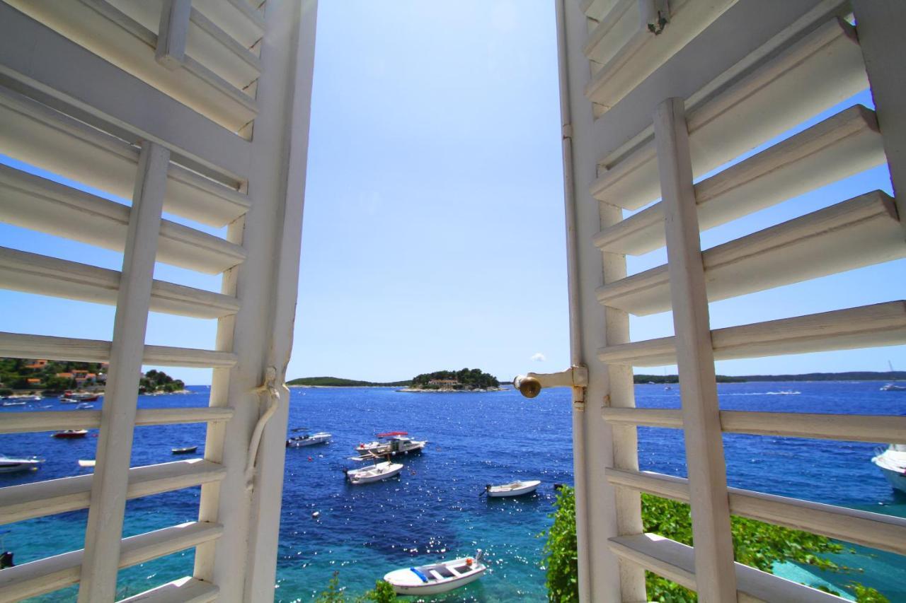 Seafront Rooms Hvar Town Exteriör bild